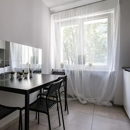 Urban Chic - Rynek Squre - Great Location & Widok فروتسواف